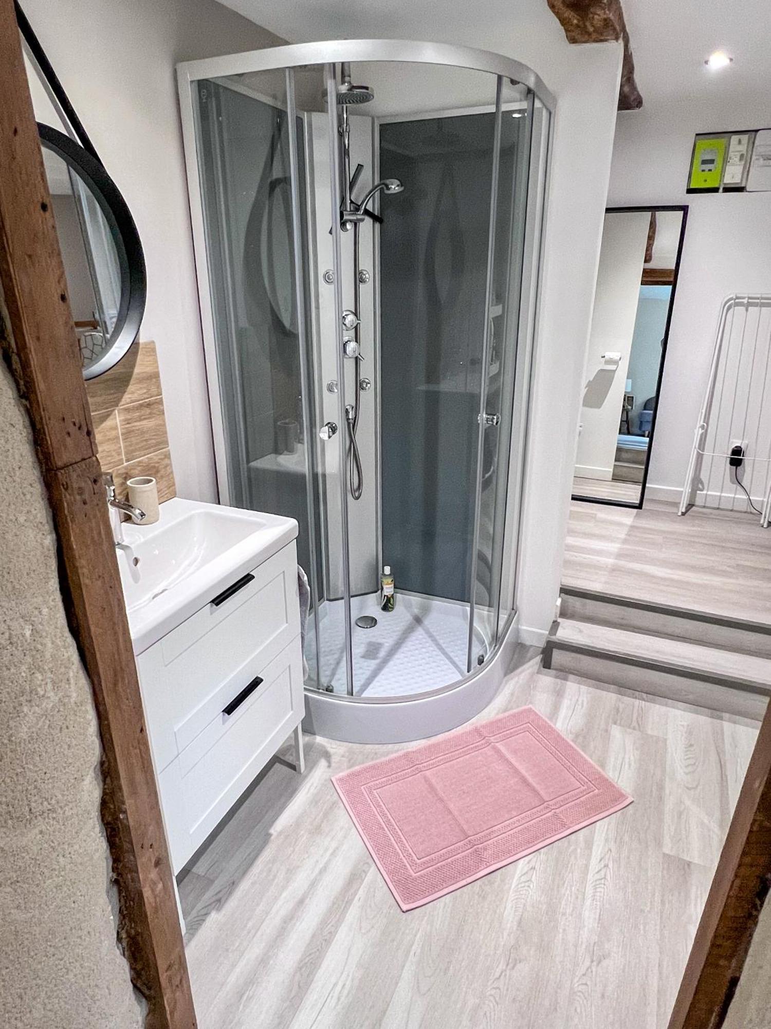 Le Badebec, Appt Dans Maison Typique Avec Jardin Prive ชีนง ภายนอก รูปภาพ